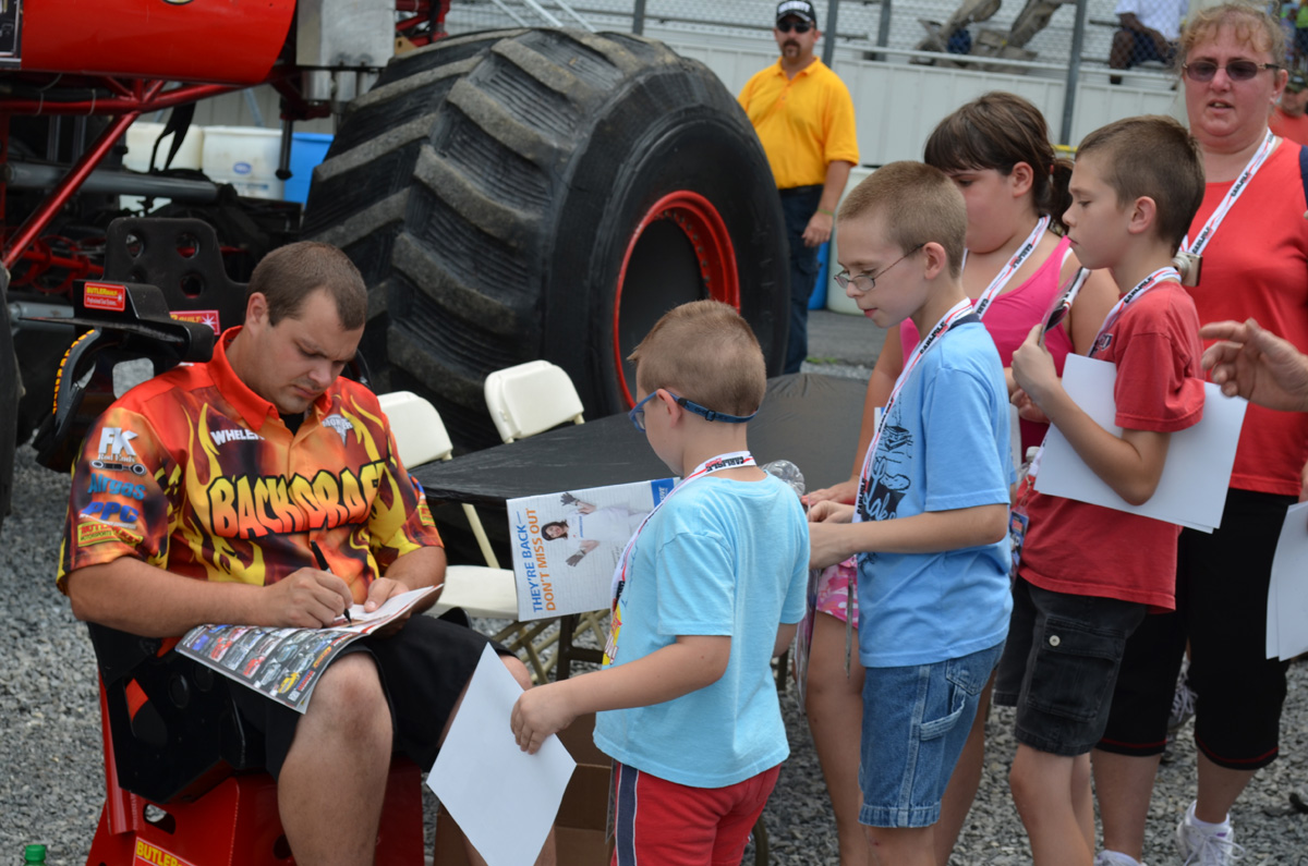 fans standing in line for autographs